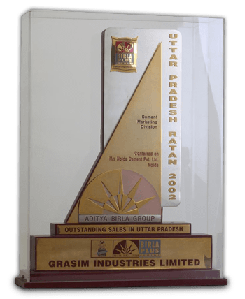 Uttar Pradesh Ratan <br>For achieving 'Outstanding Sales' in Uttar Pradesh (2002)

